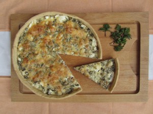 Vuohenputki-vuohenjuustopiirakka