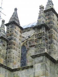 ”Piiput” Rosslynin kappelin katolla ”Piiput” Rosslynin kappelin katolla