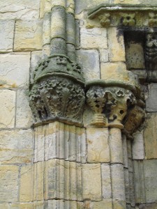 Kasviaihe pylväänpäässä Rosslynin kappelissa Kasviaihe pylväänpäässä Rosslynin kappelissa