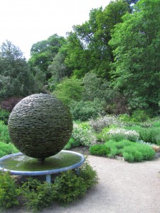 Slate Garden, Cawdor Castle Gardens: aurinko Slate Garden, Cawdor Castle Gardens: aurinko
