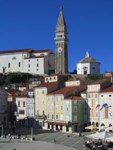 Tartinin aukio Piranissa