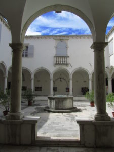 Fransiskaaniluostari Piranissa