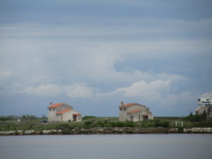 Suolatyöläisten kunnostettuja asuntoja Sečovljen suolamuseossa