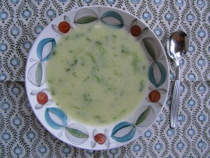 Purjo-maa-artisokkakeitto