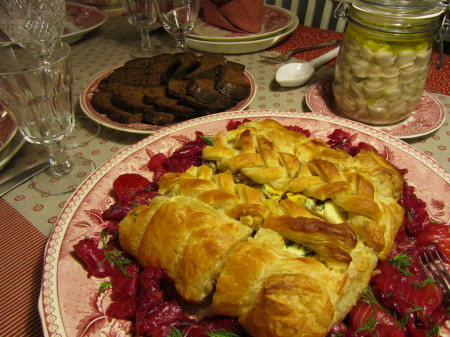 Lohipiirakka, herkkusilakat ja saaristolaisleipä joulupöydässä